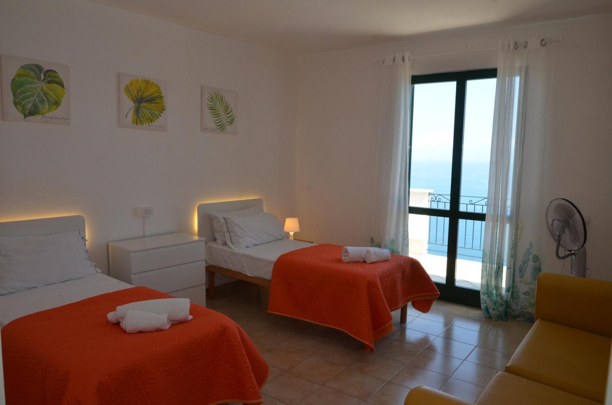 Aparthotel Hills