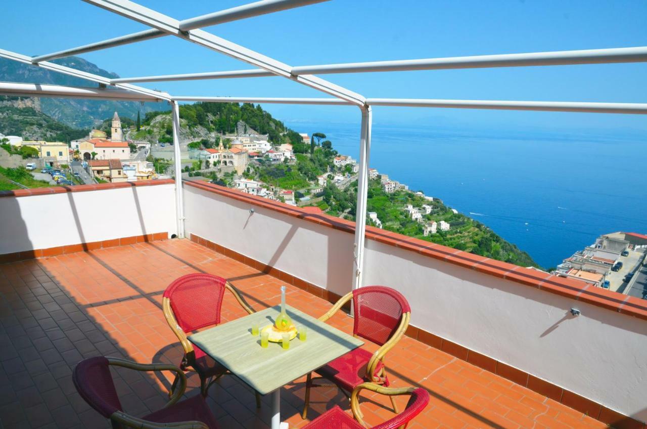 Hills Aparthotel 2*